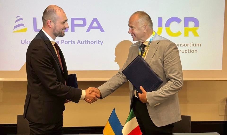 АМПУ та Ukrainian Reconstruction Consortium підписали Меморандум про розвиток портів на Конференції з відновлення України в Римі